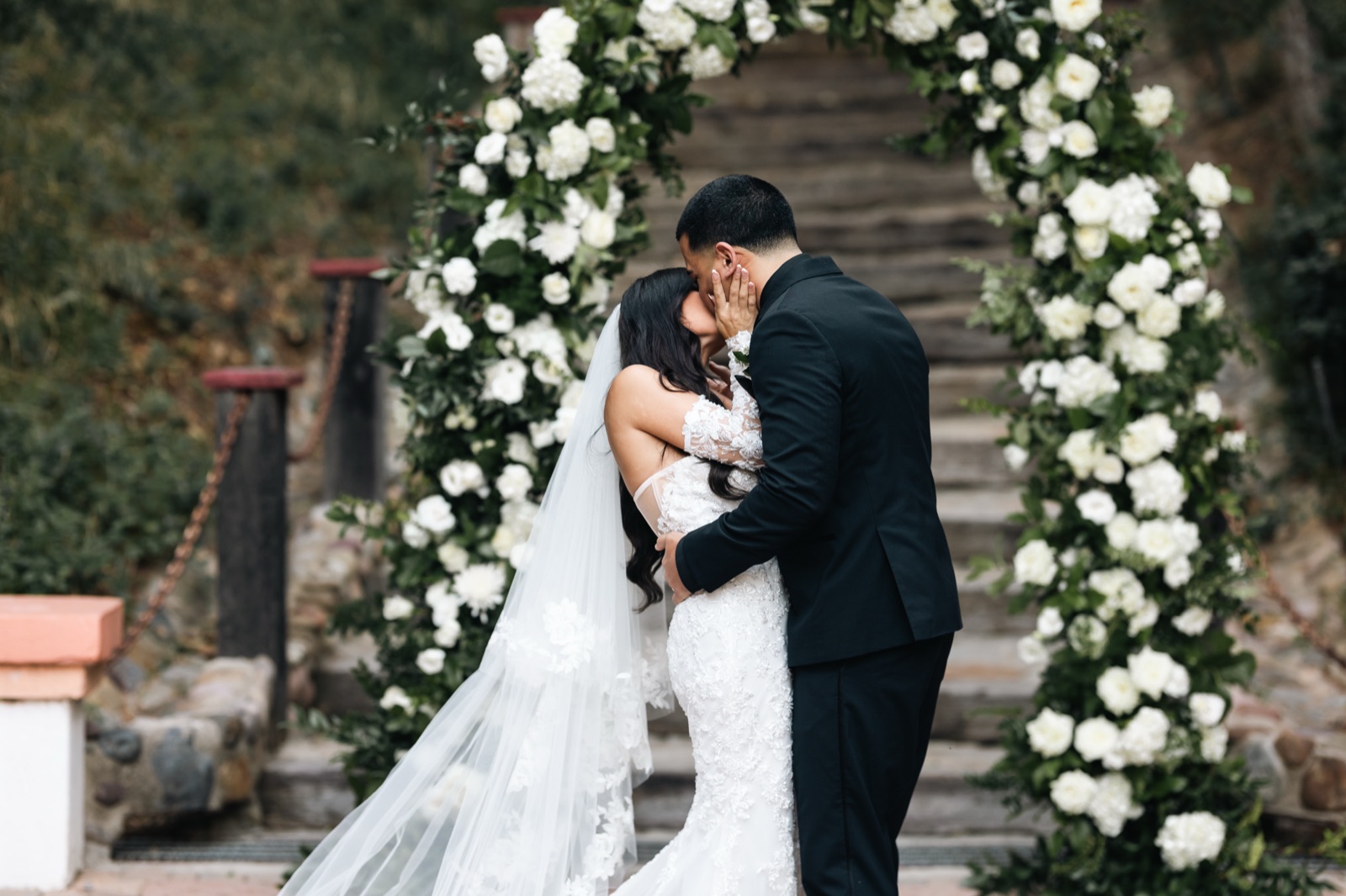 First kiss at the altar, Rancho Las Lomas wedding ceremony